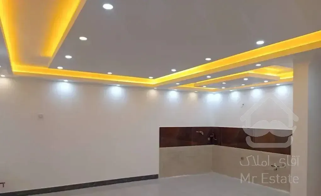 ۹۰ مترویلا نقلی/دوخواب/مدارک تکمیل/3kmساحل