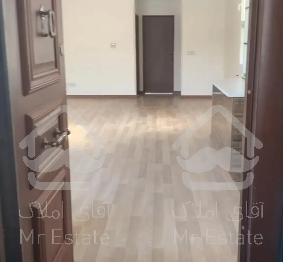 اپارتمان ۱۱۵ متر تکواحدی دیباحی جنوبی