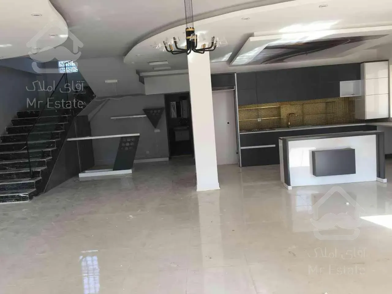 فروش ویلا ۳۳۰متری