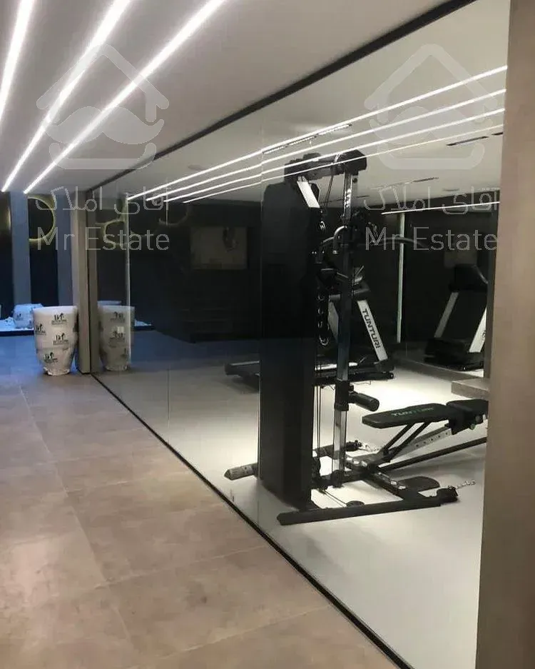 طبقه هفتم تراس بزرگ قابل چیدمان