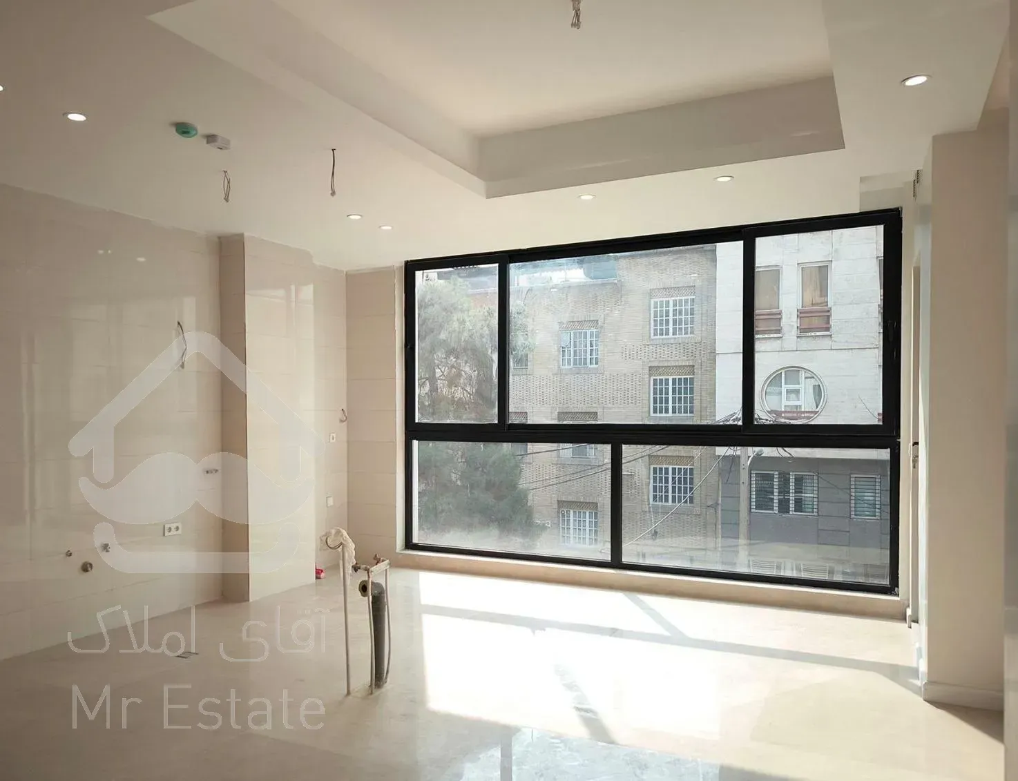 آپارتمان ۱۳۱ متر * غرق نور * کلیدنخورده ' فرعی دنج