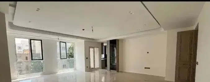 ۱۴۰متری نوساز تاپ لوکیشن ستارخان
