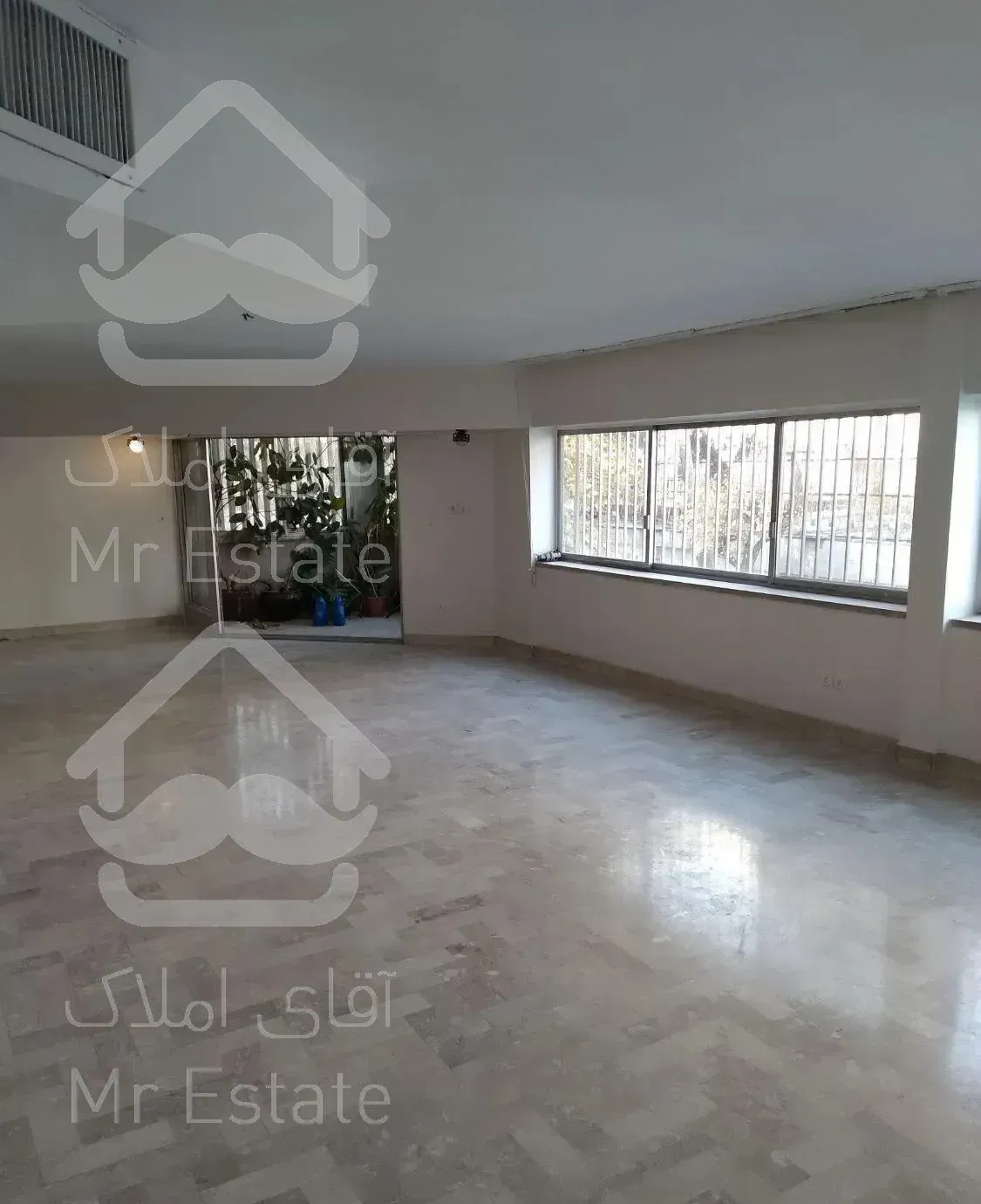 عباس آباد - بخارست ۲۶۰ متر ( حیاط اختصاصی )