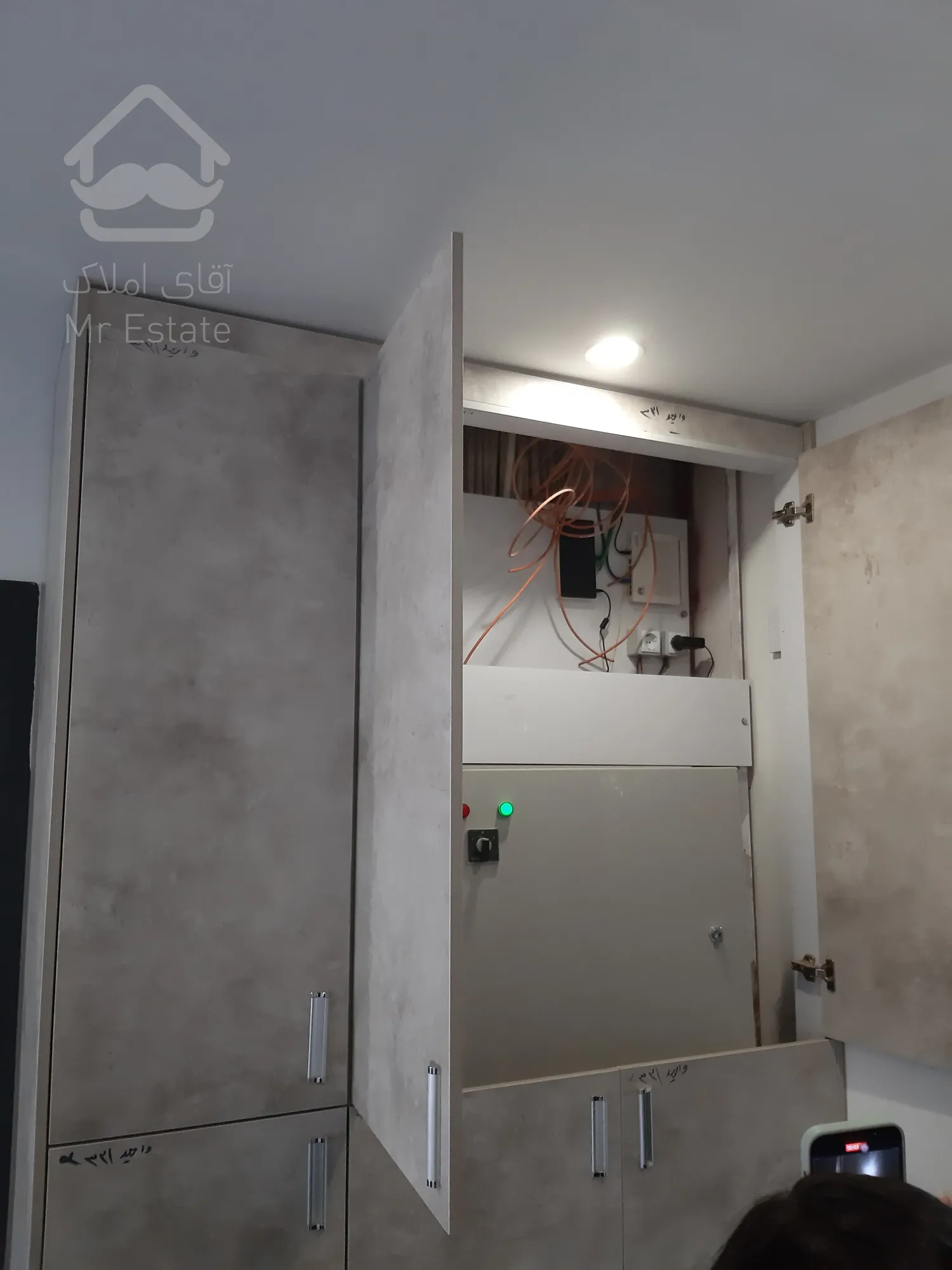 فروش واحد اداری 165 متری فلت در رونیکاپالاس غروی