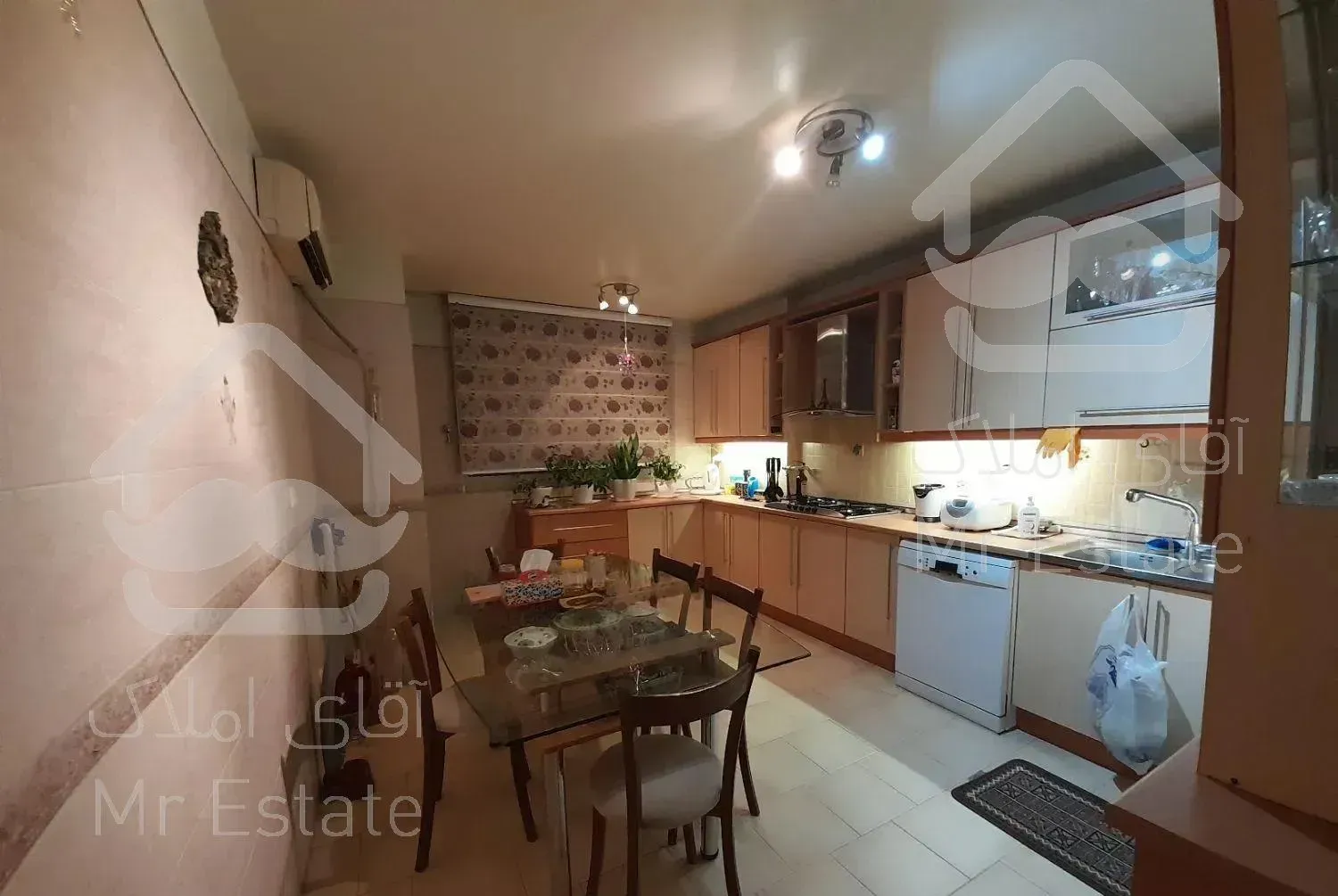 آپارتمان۲۱۱مترتکواحدی گاندی۳خوابه۱۰۰ مترقدرالسهم