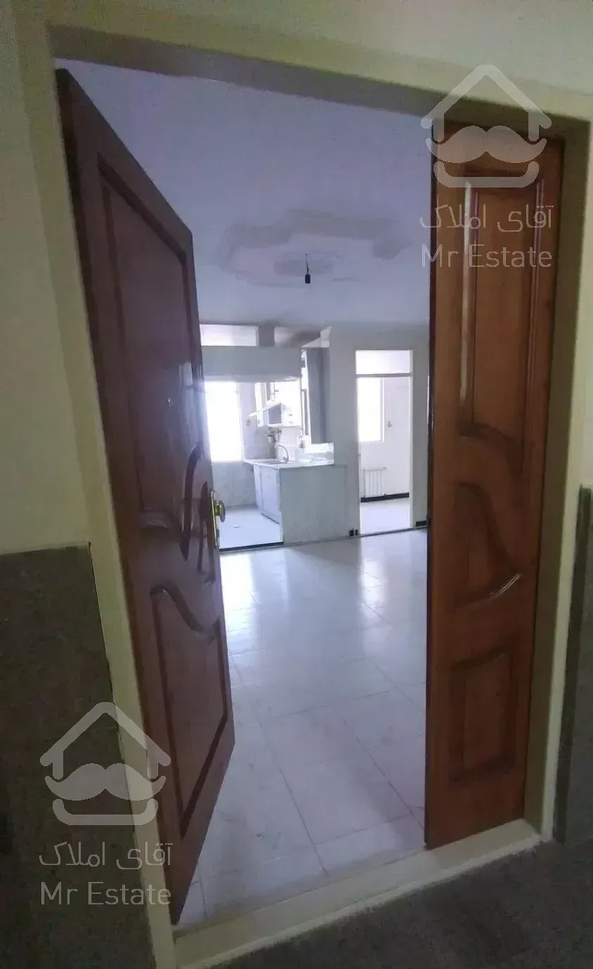 ۸۱متر ۲خواب سرسبیل. بالکن.انب