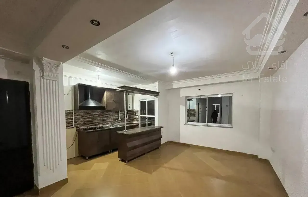 آپارتمان۷۵متری طبقه دوم پارکینگ در خیابان شهدا