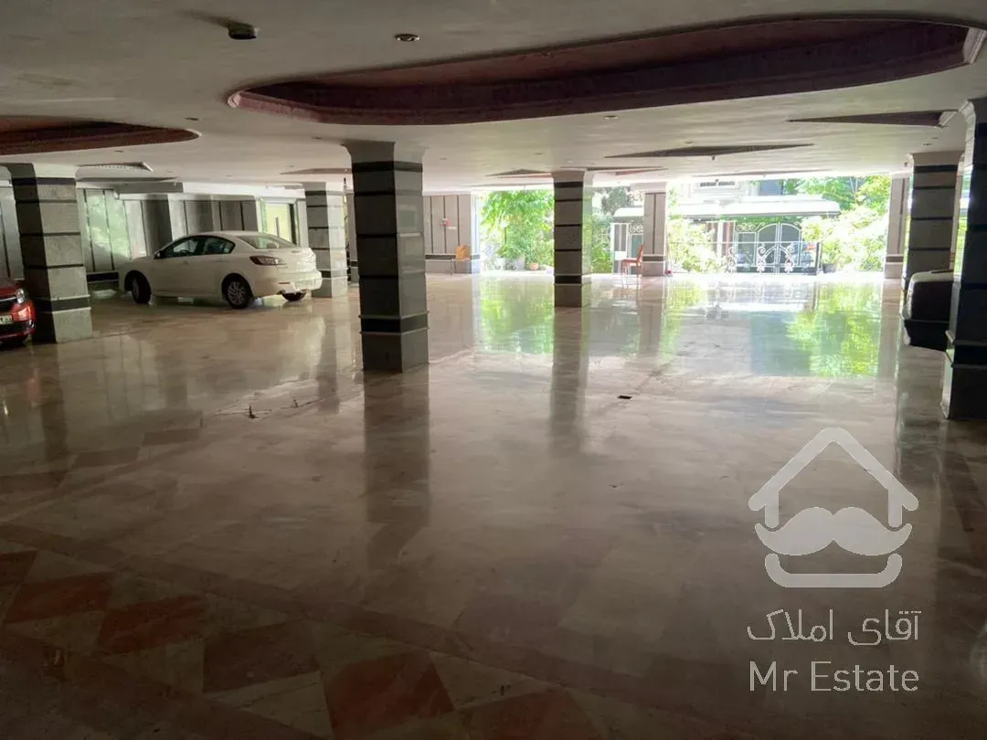 215 متر آپارتمان سازمان برنامه مرکزی