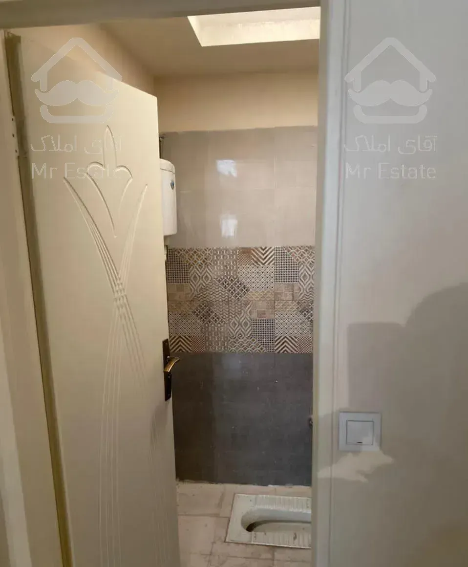 ۵۲متر ۷متر حیاط خلوت فلکه اول تهرانپارس نوساز