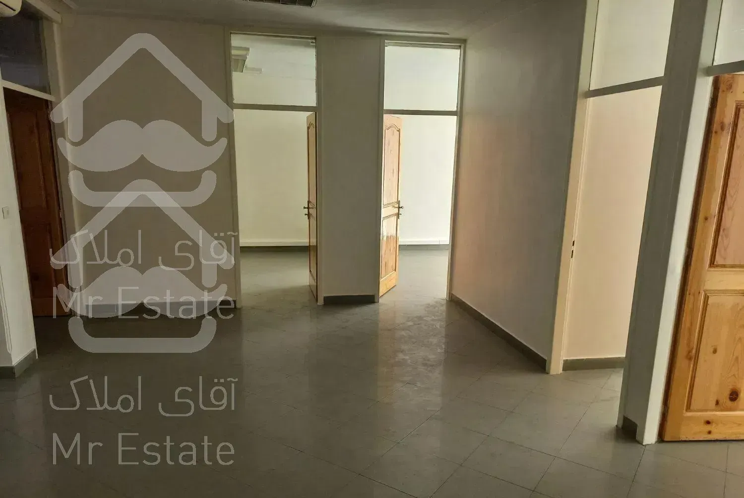 آپارتمان  ۱۸۳ متر . سند مسکونی. موقیعت اداری