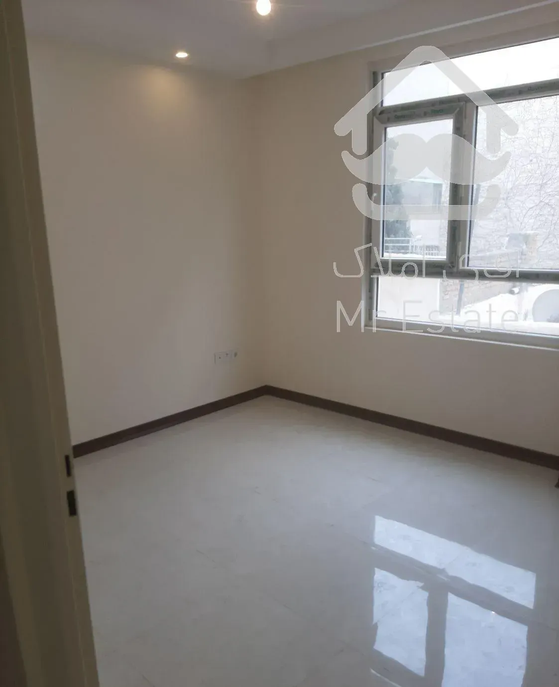 ۱۲۰متر دوخواب با پارکینگ