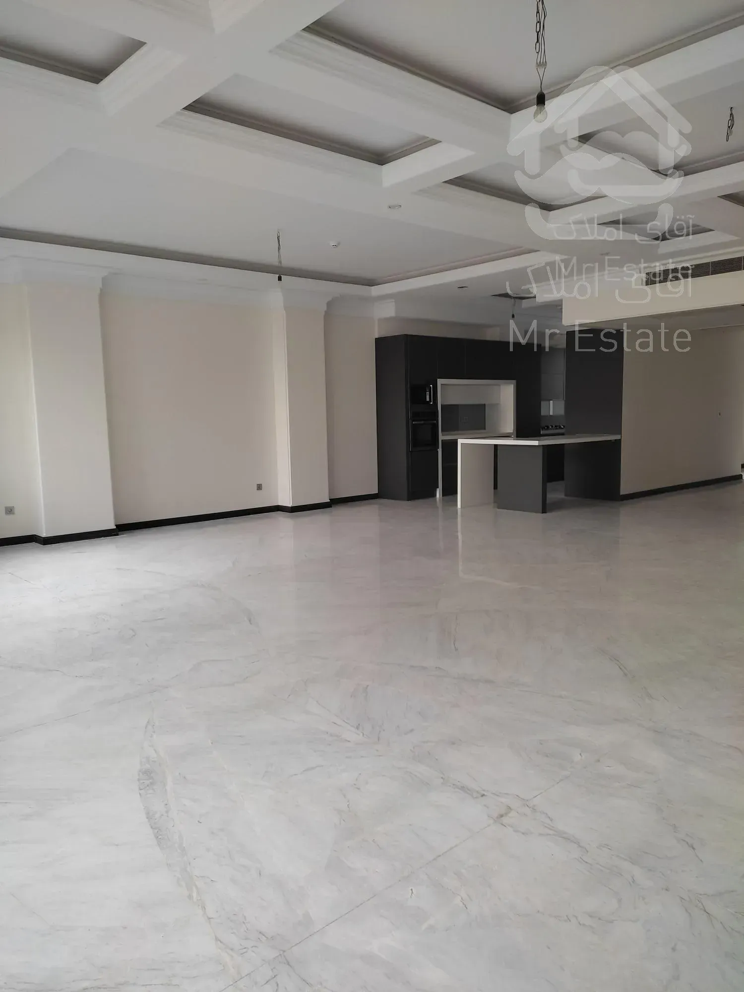 ۲۲۵متر هر سه خواب مستر. تک واحدی.نوساز