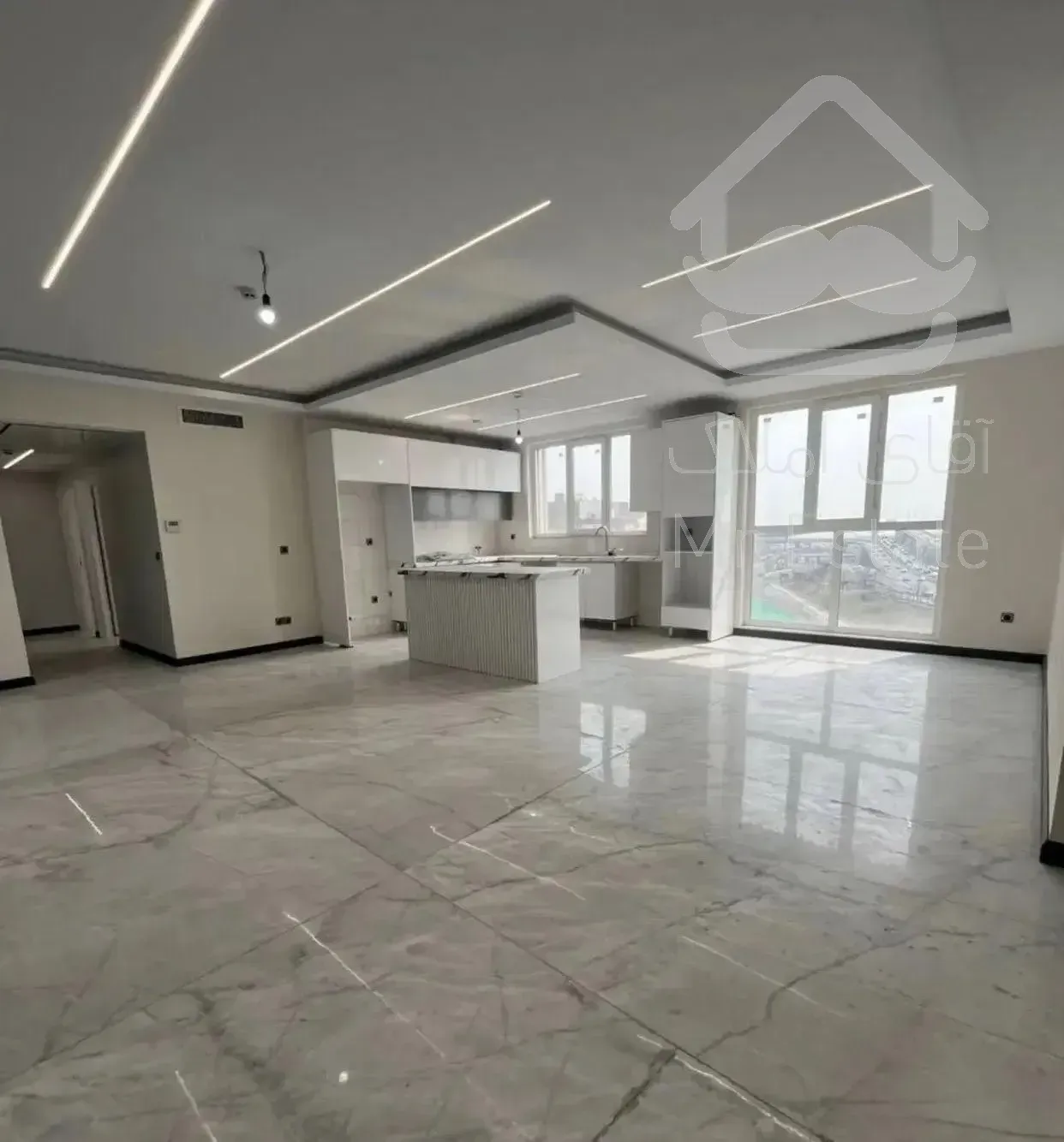 ۱۰۵متری / نوساز / سالن پرده خور /۲پارکینگ سندی