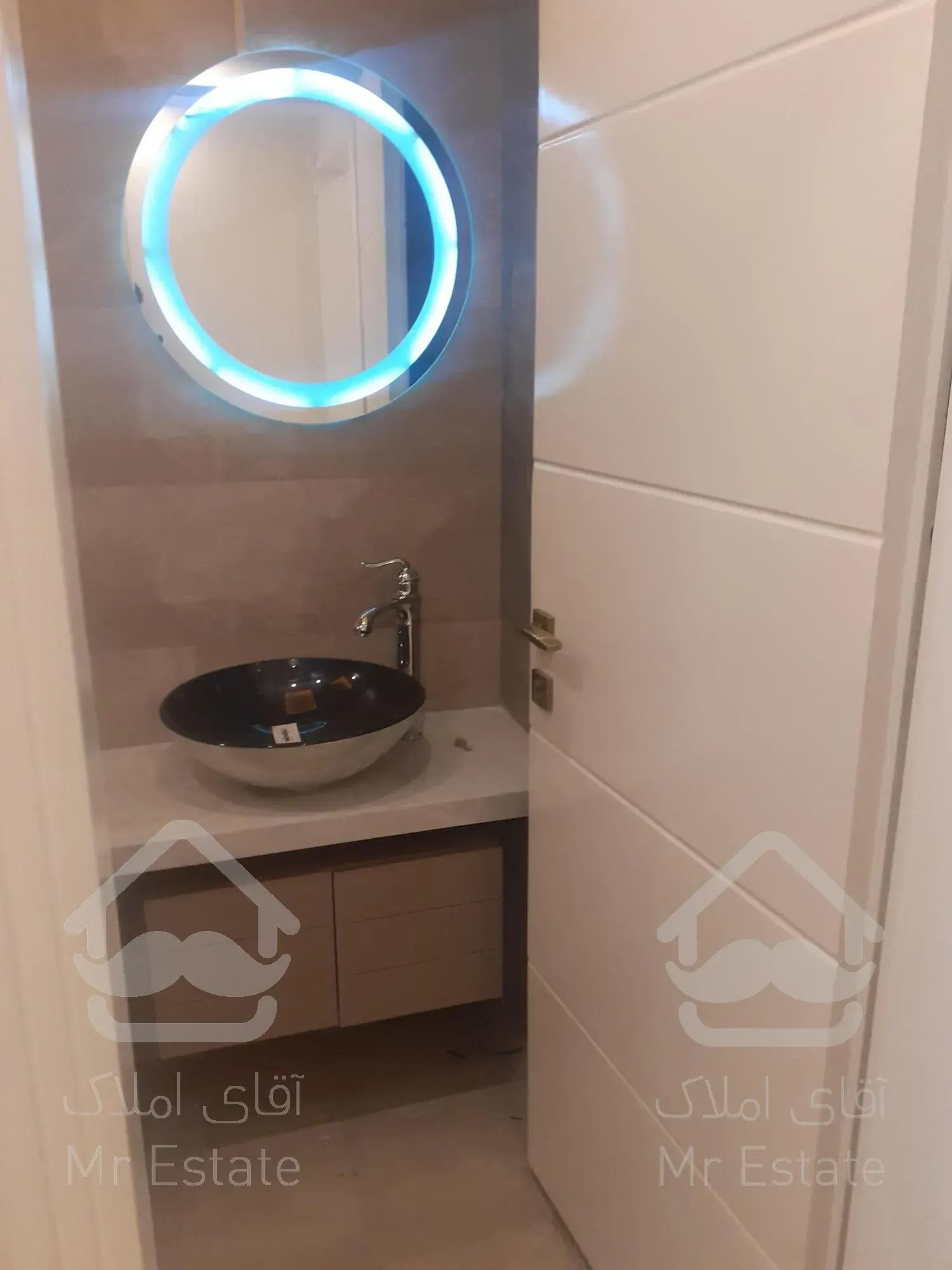 فروش واحد مسکونی غربی بلوار