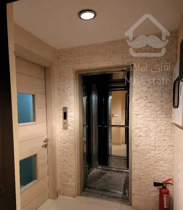 آپارتمان 170متر 3خواب تکواحدی باهنر فـول (تخلیه)