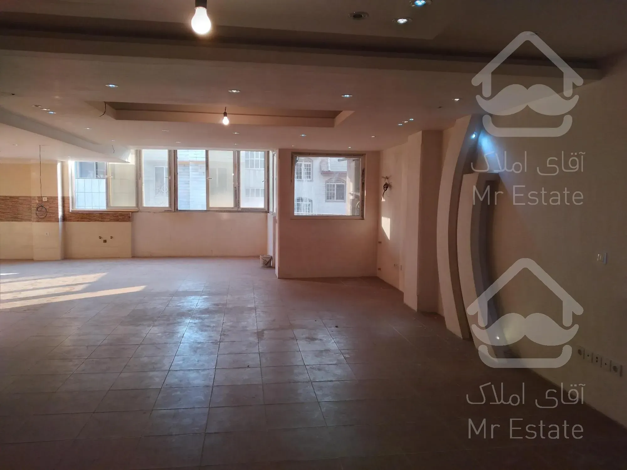 اپارتمان ۱۶۵متری سه خواب در سازمان برنامه