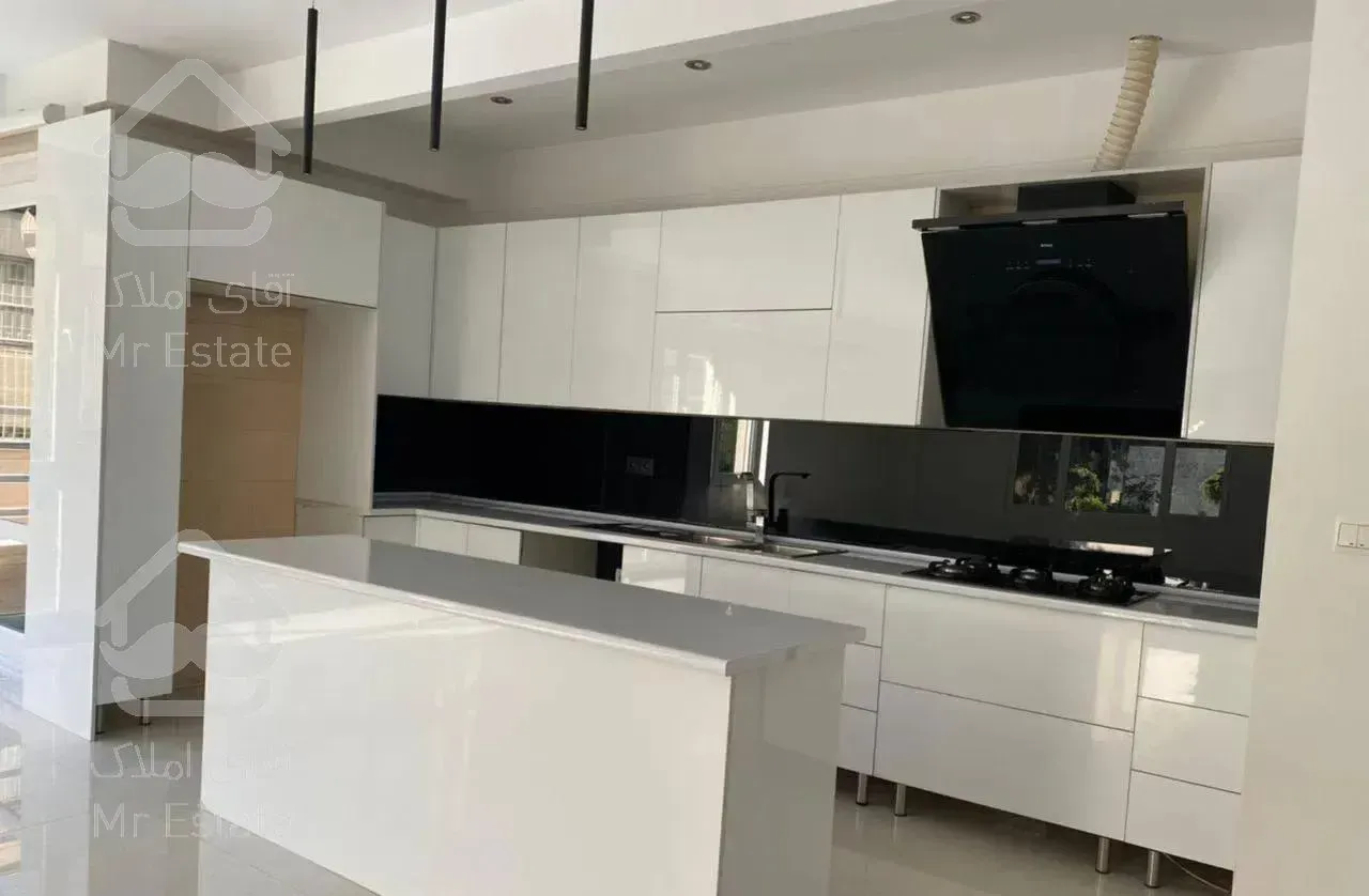 135 متر * اندرزگو * ۲ خواب