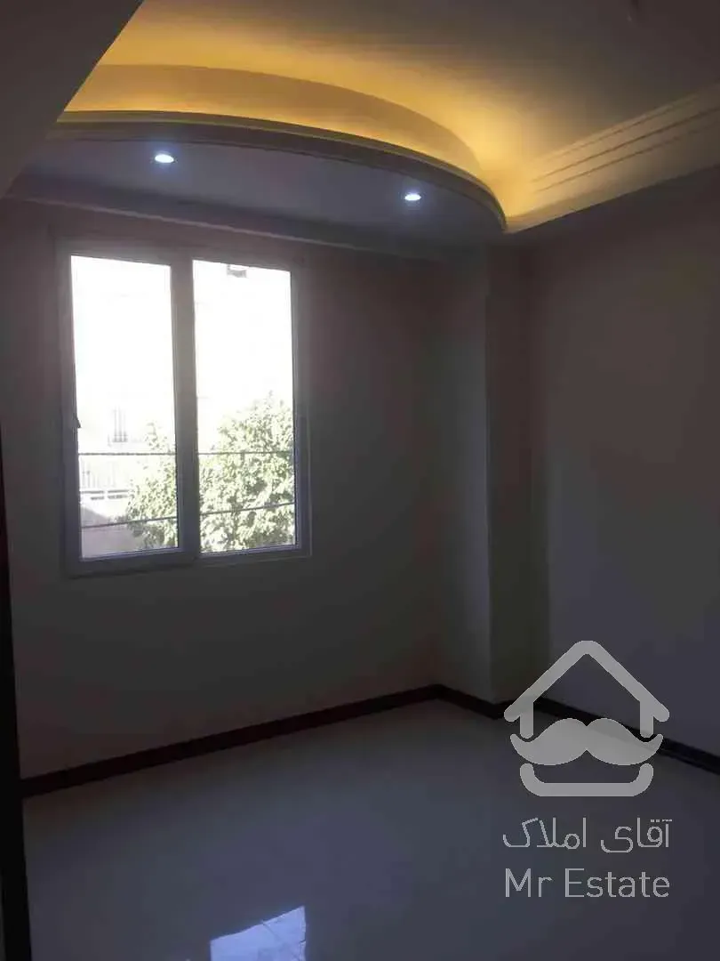 ۶۱متر/کلید نخورده/یخواب/سالن پرده خور