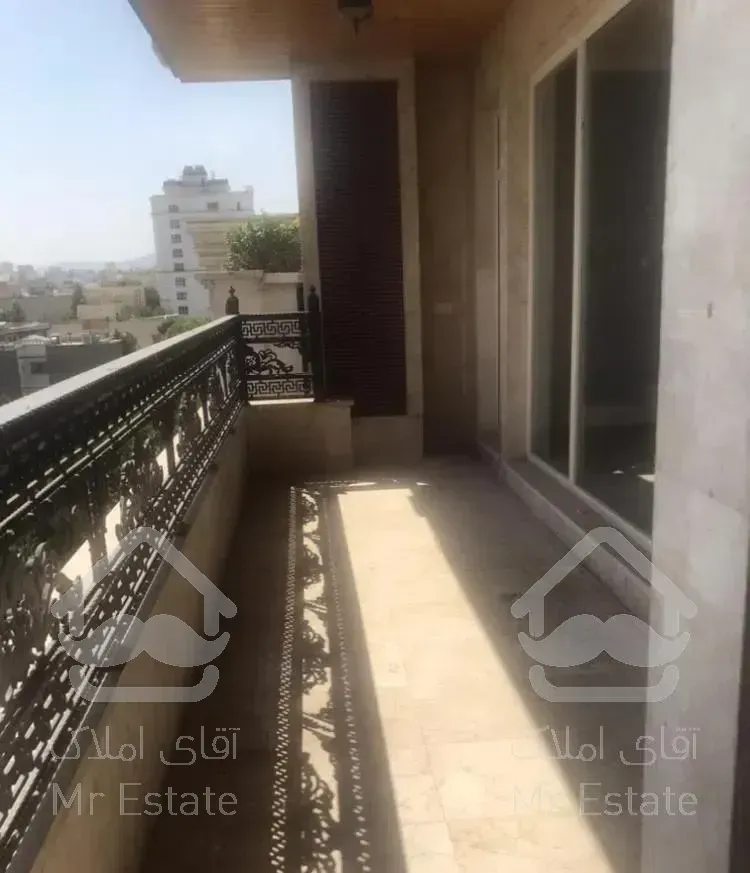 ٣٠٠متر٤خوابه نوساز فول