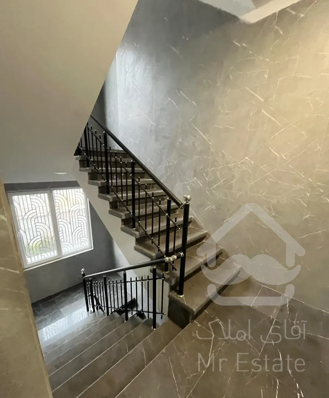 فروش واحد 152*m فاز۳**خوش نقشه شهرک کارمندان