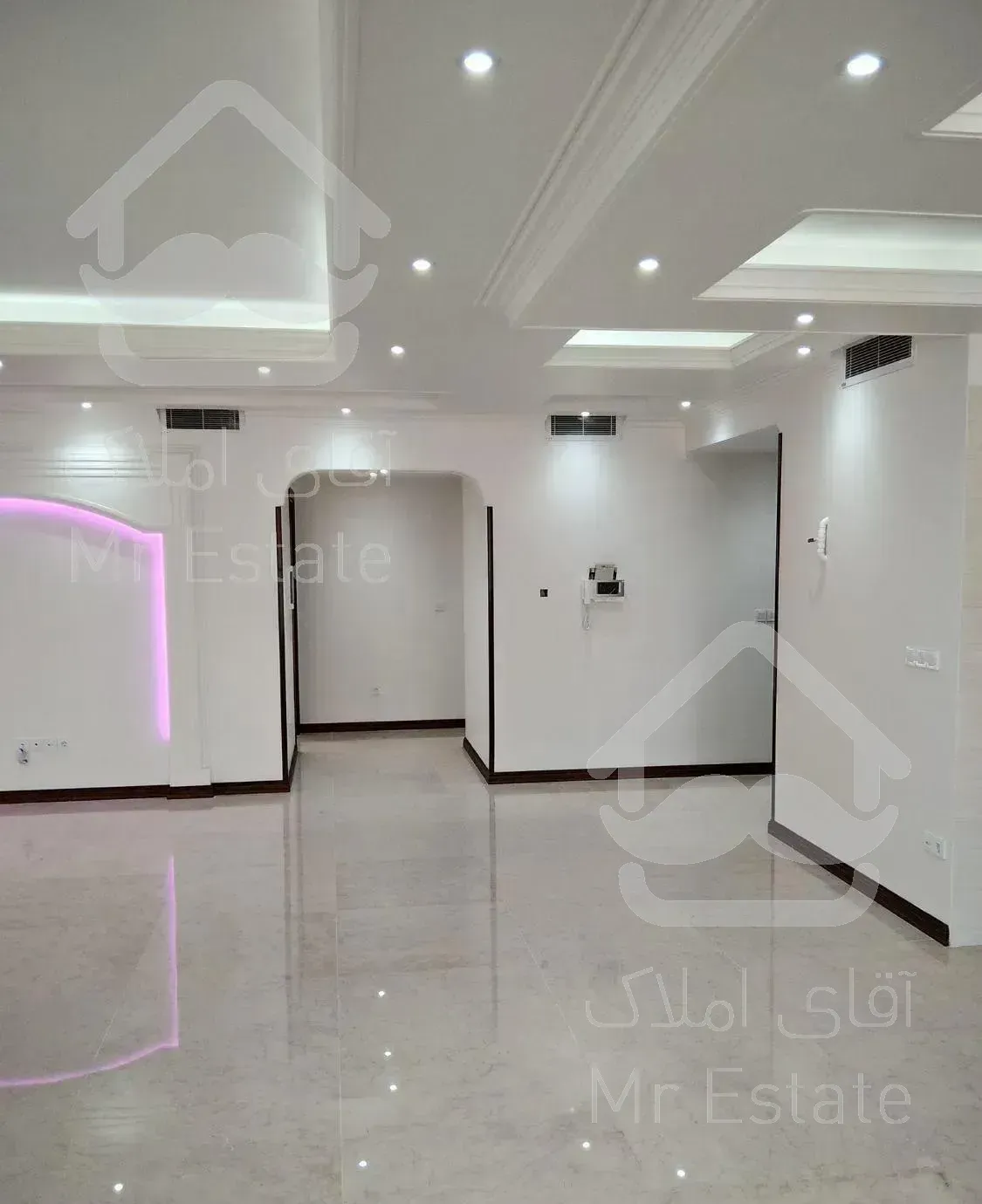 نوساز ۱۴۲ متری ۳ خوابه فلکه اول