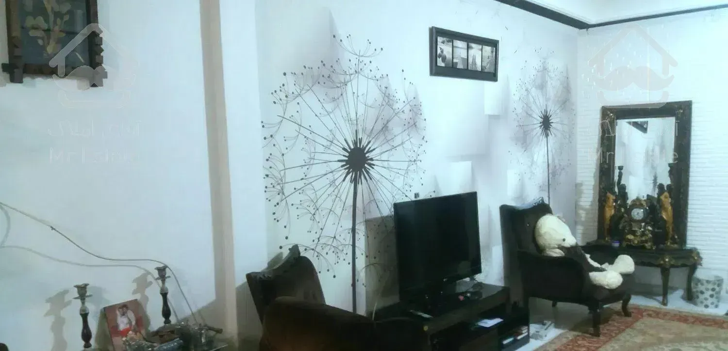 ۷۱ متر   خوش نقشه  بازسازی شده ( تهرانشرق )