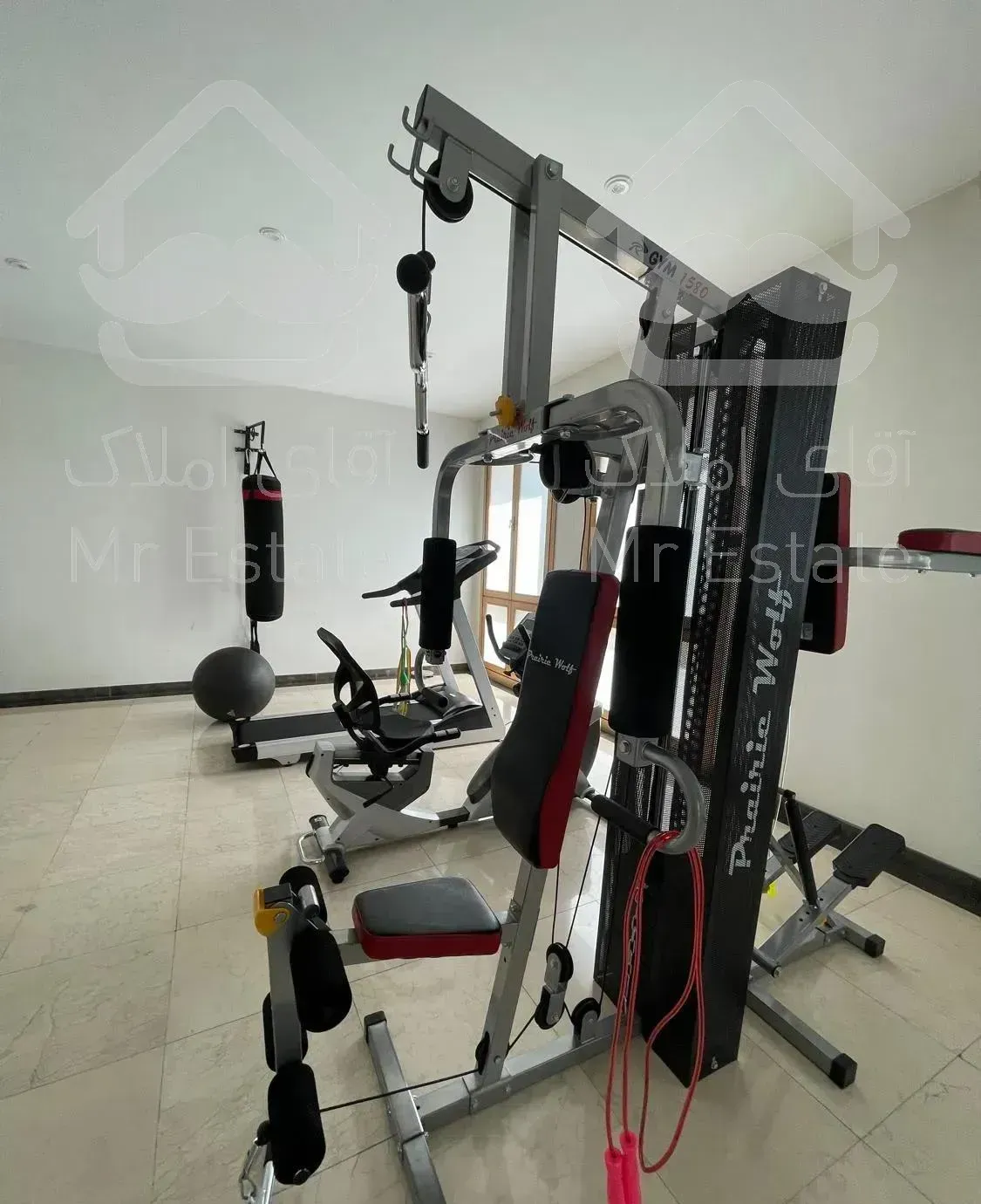 کامرانیه شمالی ۲۲۰ متر ۳ خواب شیک تراس بزرگ