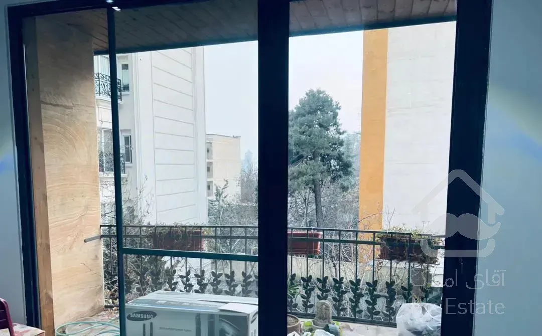 فروش در باغ فردوس سه خواب ۱۳۲متر ۹سال ساخت