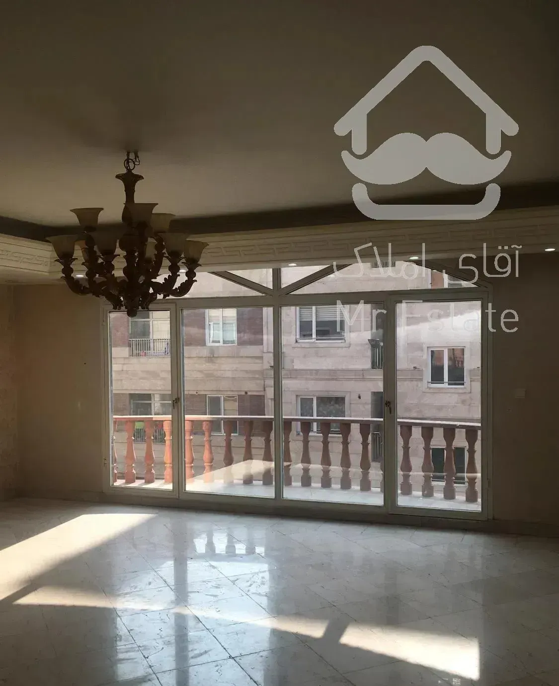 ۱۲۳ متر / تک واحدی / فول خوش نقشه / سالن پرده خور