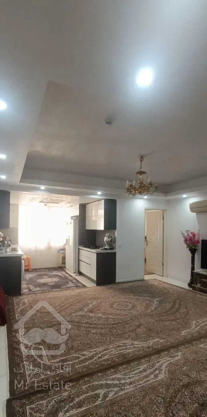 ۸۶ مِتر / سی متری جی / فول امکانات / خوش نقشه