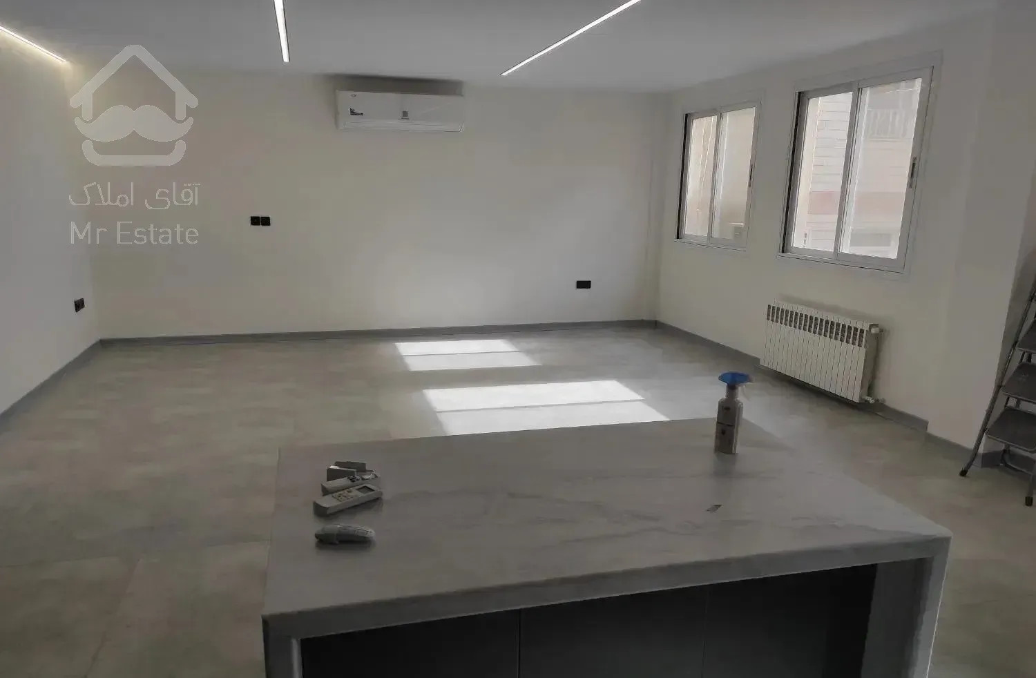 85 متر دو خواب در خیابان آرش