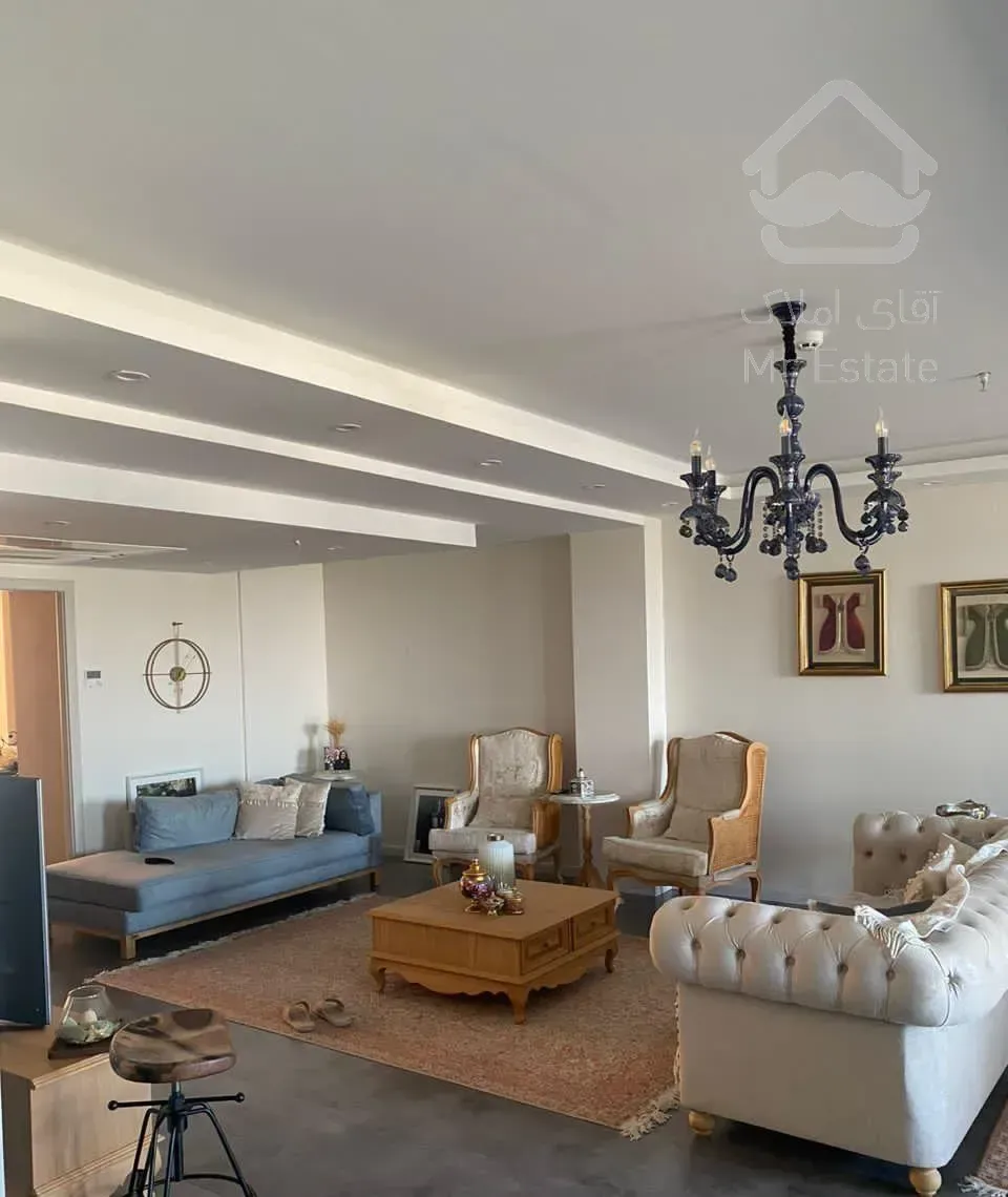 ونک ( ۴ ساله ) ۱۴۰ متر ۳ خواب ( ۲ پارکینگ باکس)