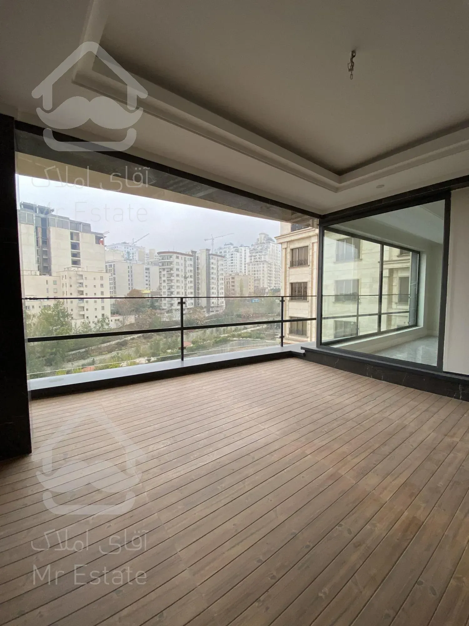 فروش اکازیون ترین ۳۳۰ متری فرمانیه - سنبل