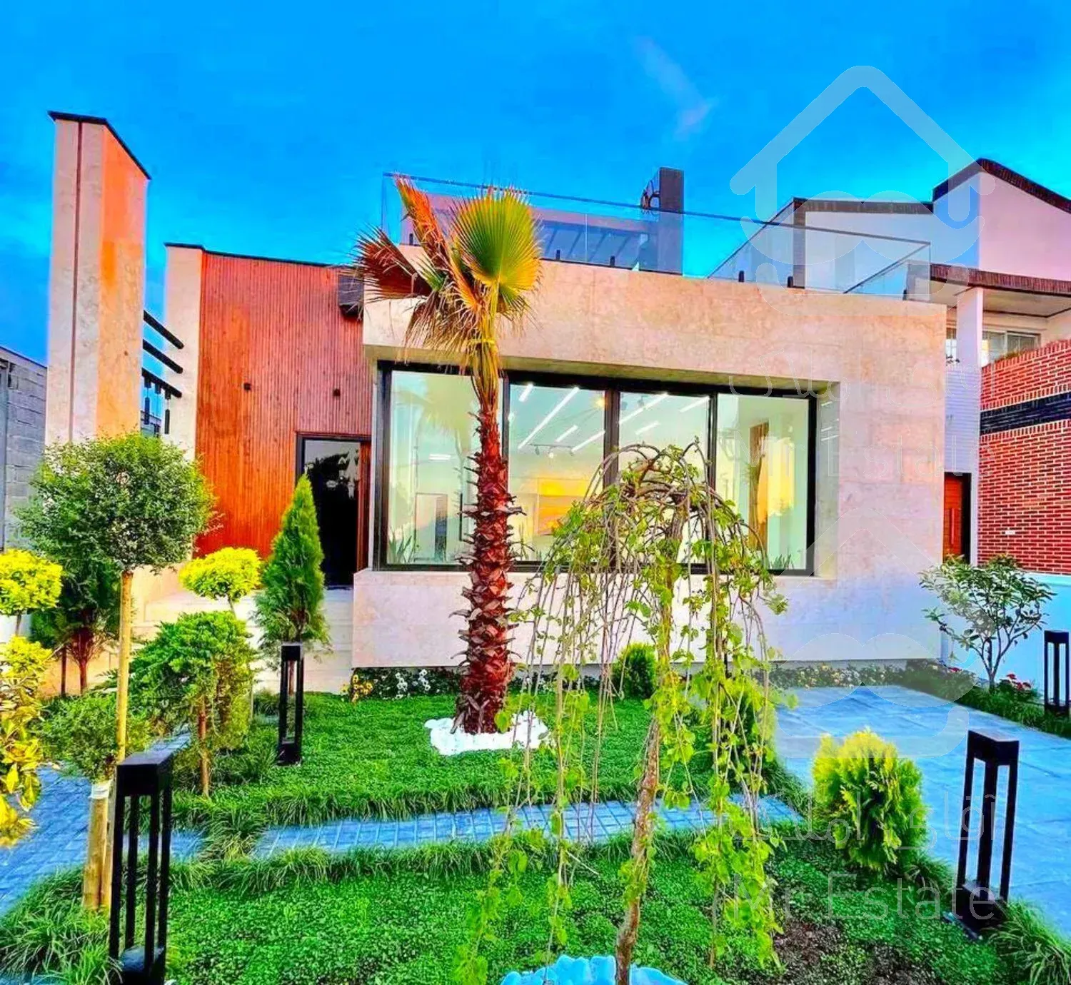 ویلا280متری /جکوزی در روفگاردن/روبه جنگل