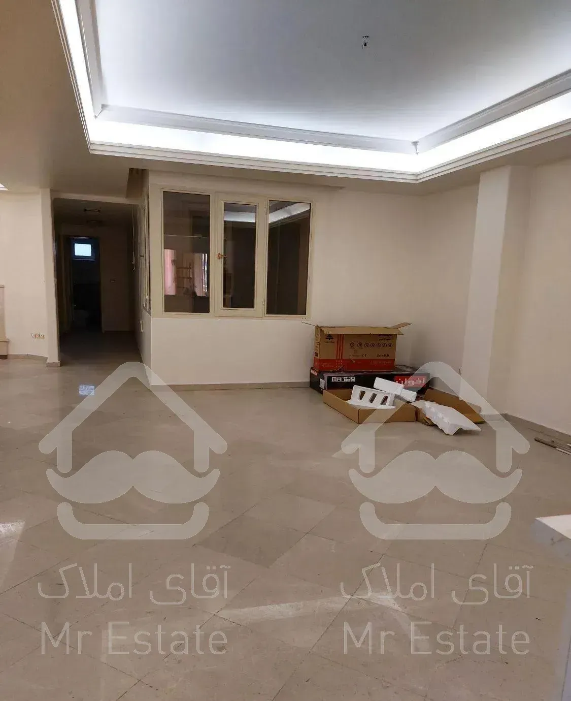 آپارتمان ۲۹۰ متر ۴ خواب تک واحدی استخردار