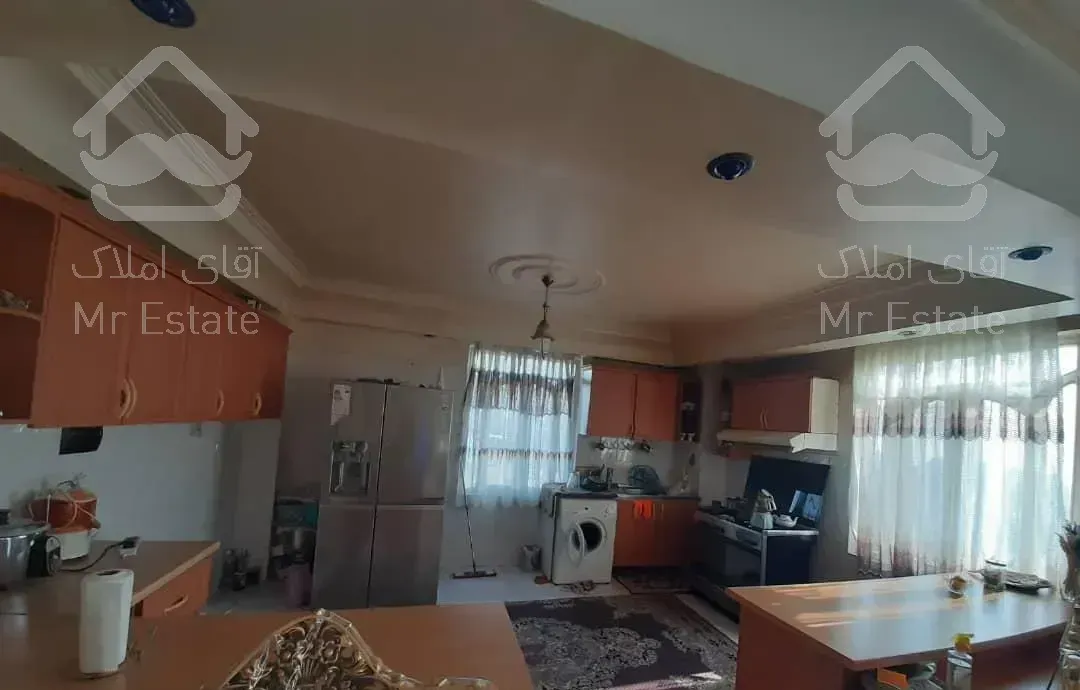 اپارتمان ۱۱۴ متری روبه روی پارک پلیس نور گیر