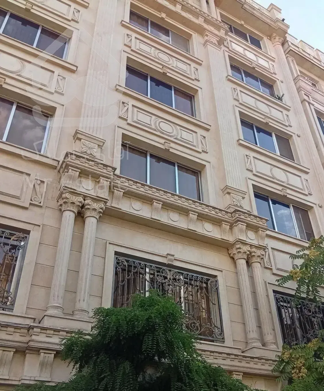 110 متر 2 خواب 2 پارکینگ تراورتن * اسکندر زاده