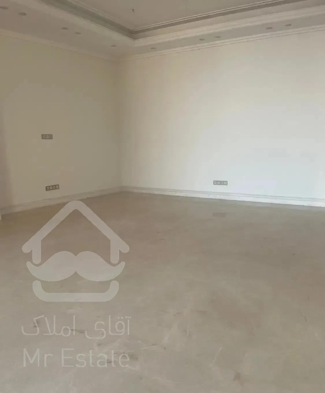 فروش آپارتمان ۲۲۰متری فرمانیه سنبل