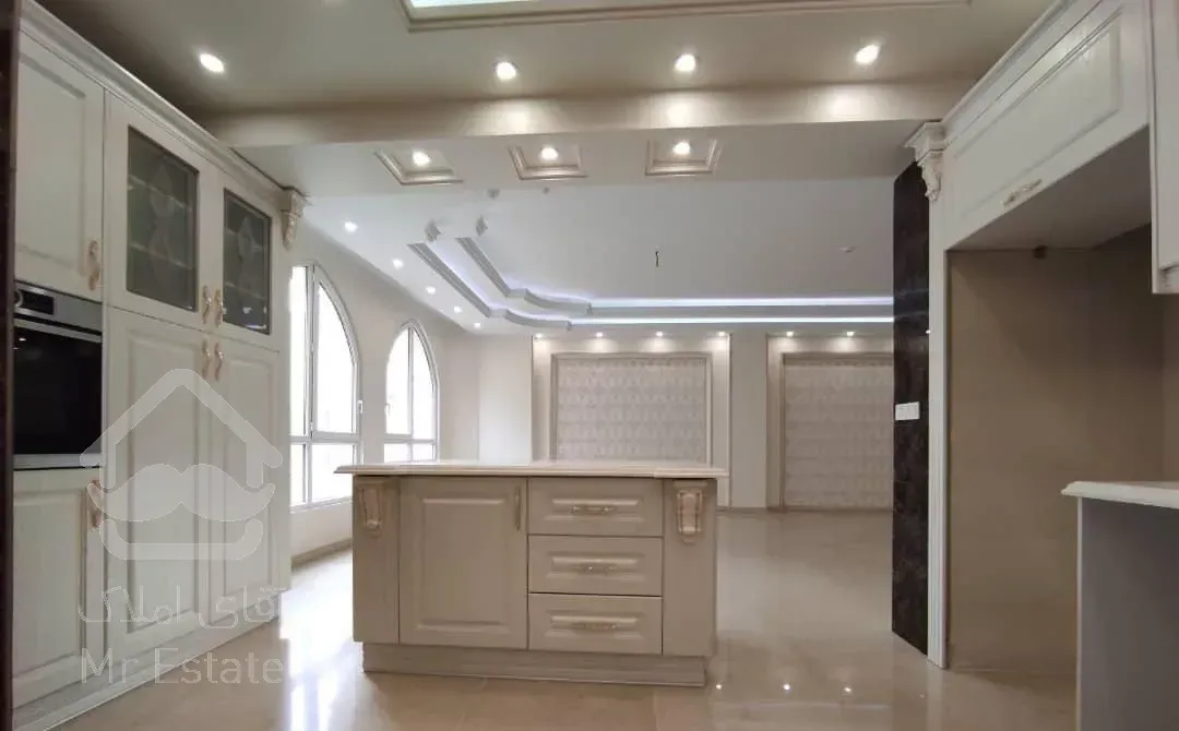 ۱۵۵متر۳خواب تکواحدی ‌۲پارکینگ تاپ لوکیشن زوج/شخصی