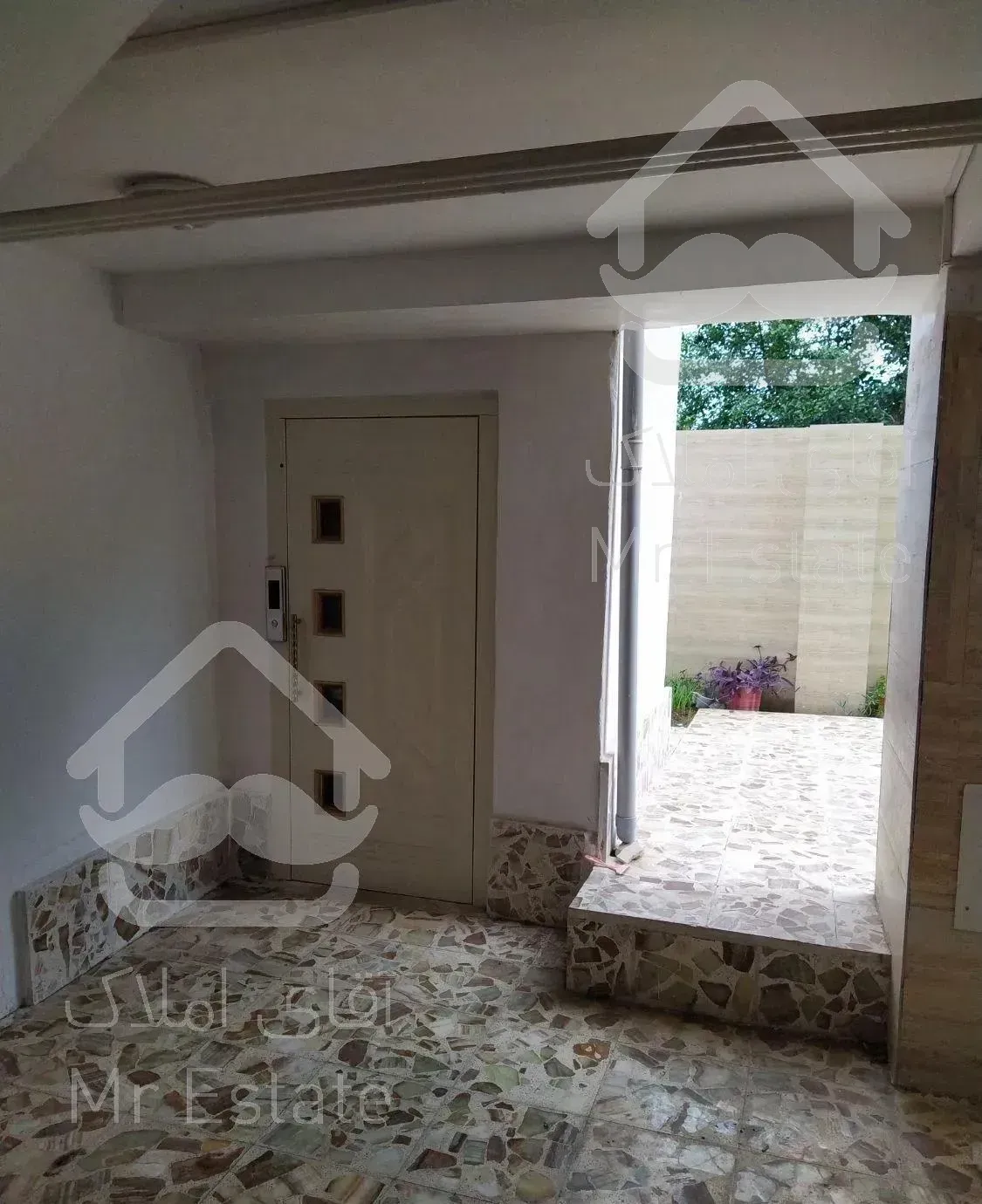 رهن واحد ۱۴۰ متری با ویو دریا