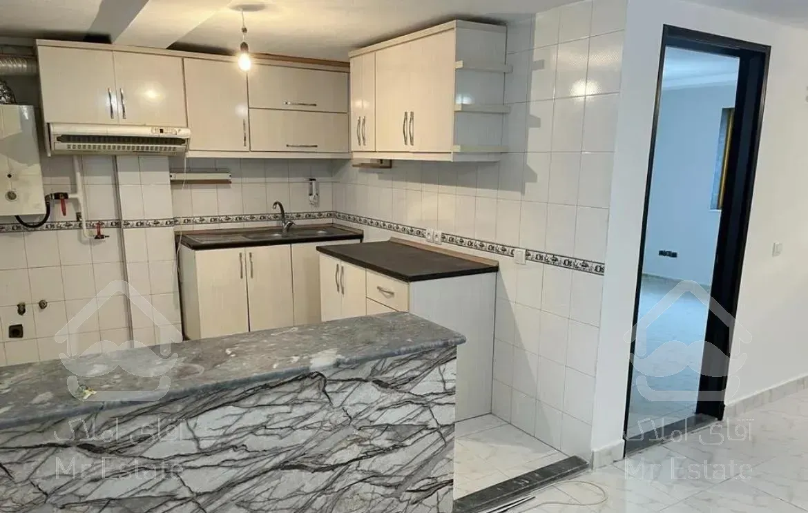 واحد ۵۵ متری پشت پمپ بنزین غازیان کم واحد