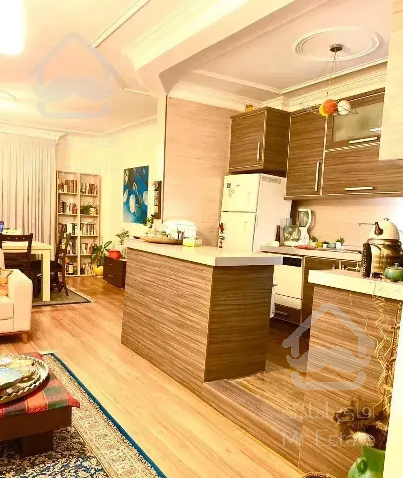 ۸۰ متر ، پارکینگ سندی ، آفتابگیر مستقیم ، بصارتی