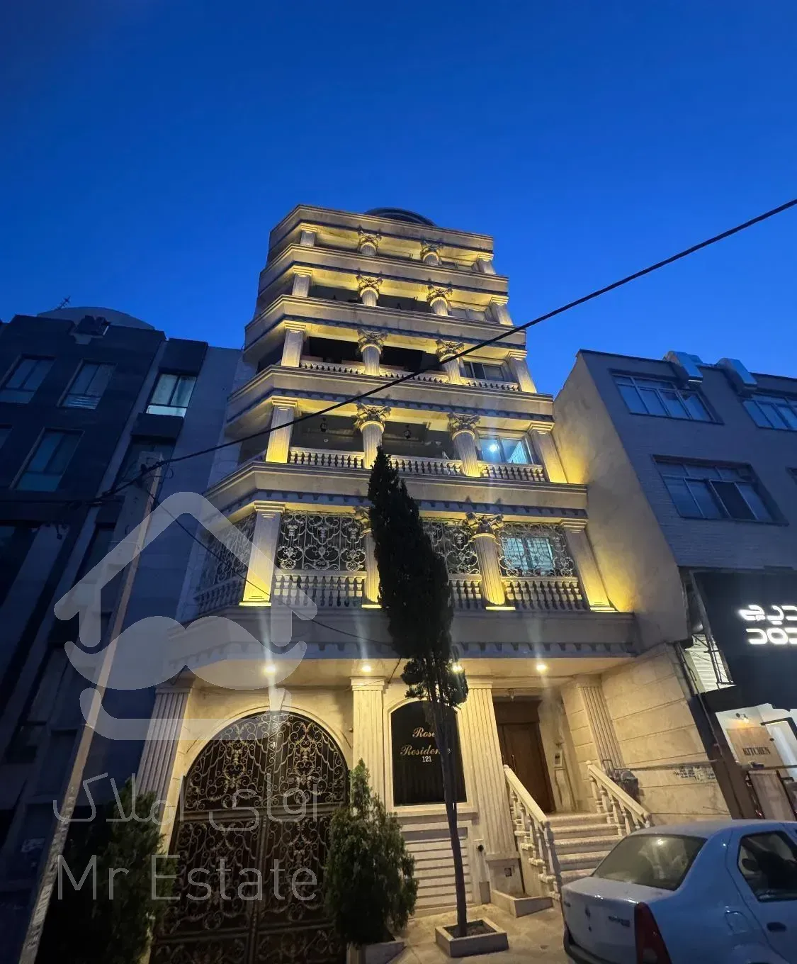 رو‌به خیابان/۲پارکینگ/ژورنالی/برند/سندتکبرگ