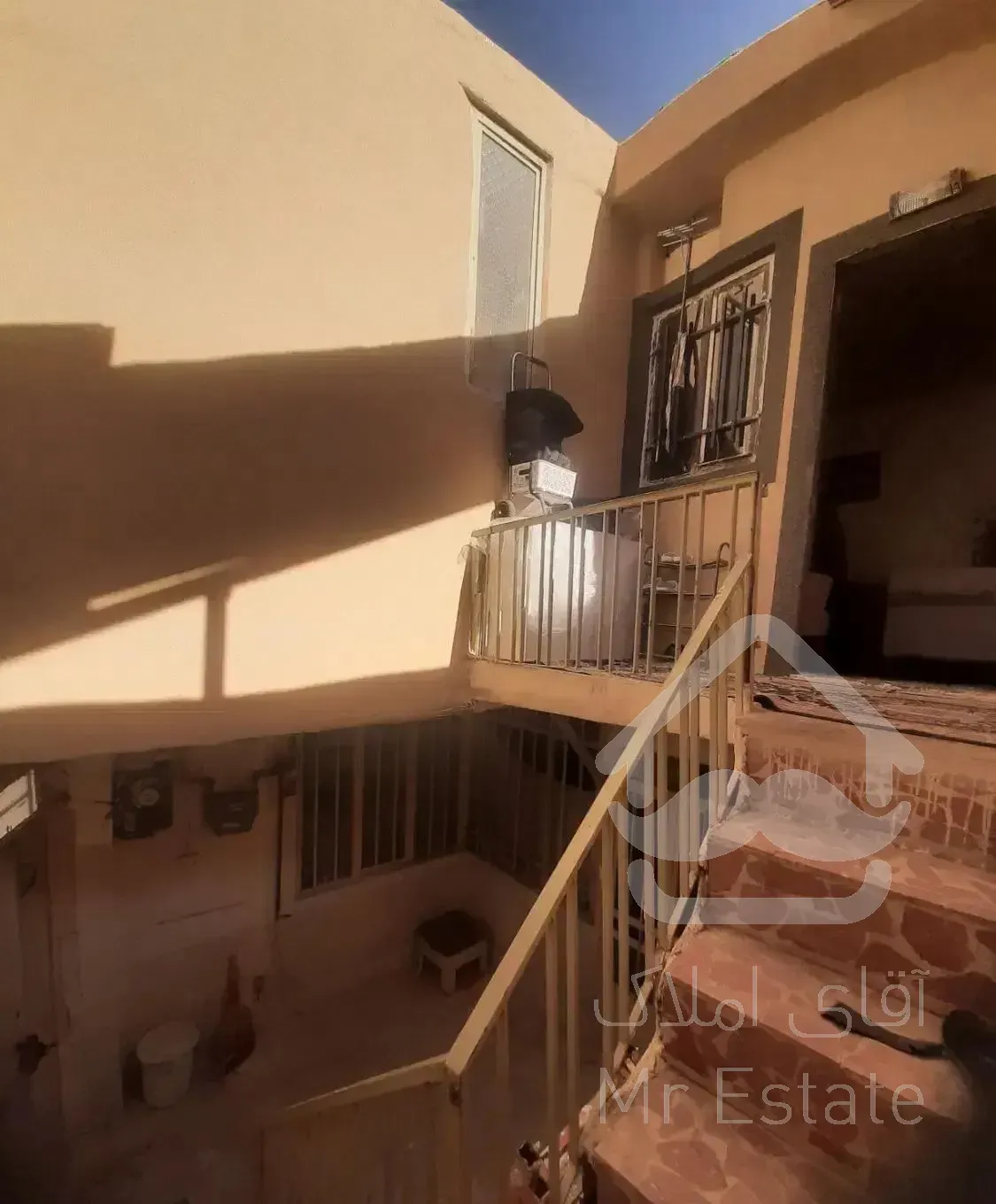 ویلایی2طبقه مستقل مناسب2خانواده بازسازی کامل