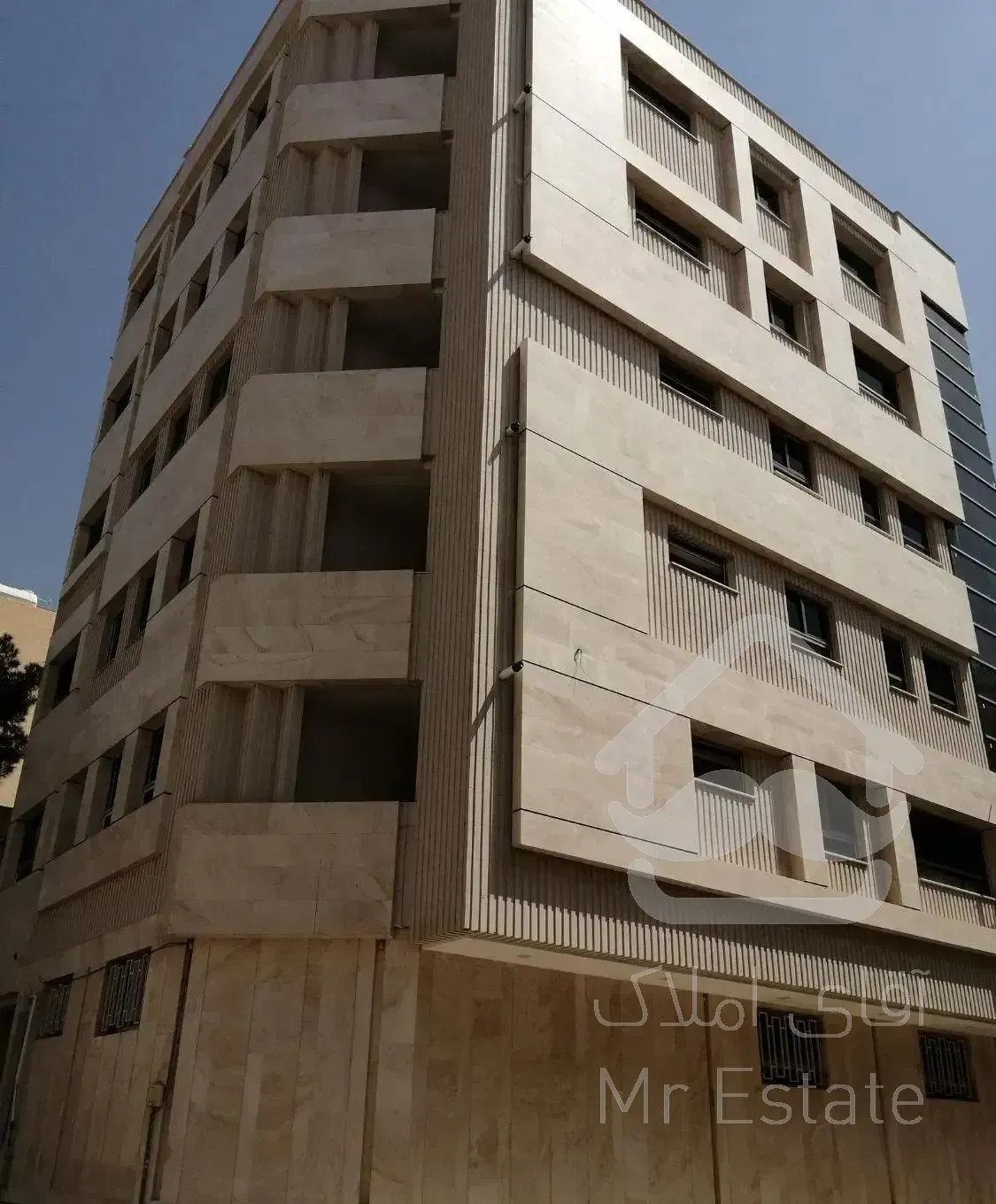 آپارتمان 115متری محدوده هشت بهشت