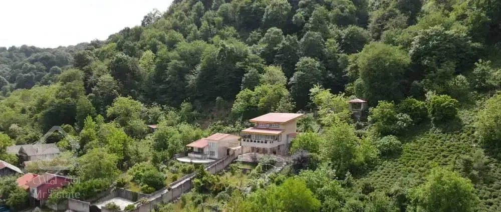 این ویلا یعنی لمس همزمان کوه، جنگل، شهر و آرامش