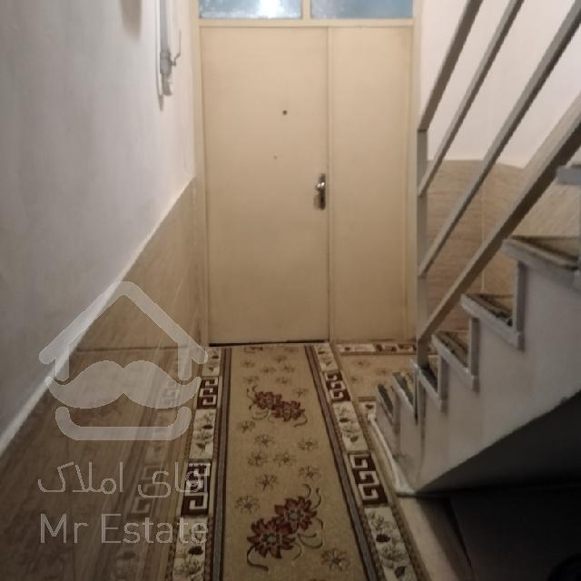 خانه ویلایی 2طبقه و نیم بازسازی شده واقع در اسلامشهر
