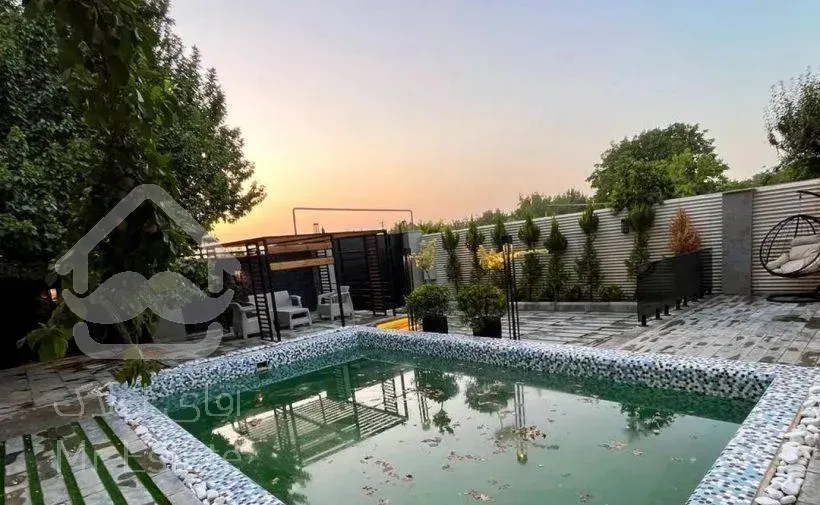 ویلا استخردار شهرکی ۱۸۰بنا/ آهودشت