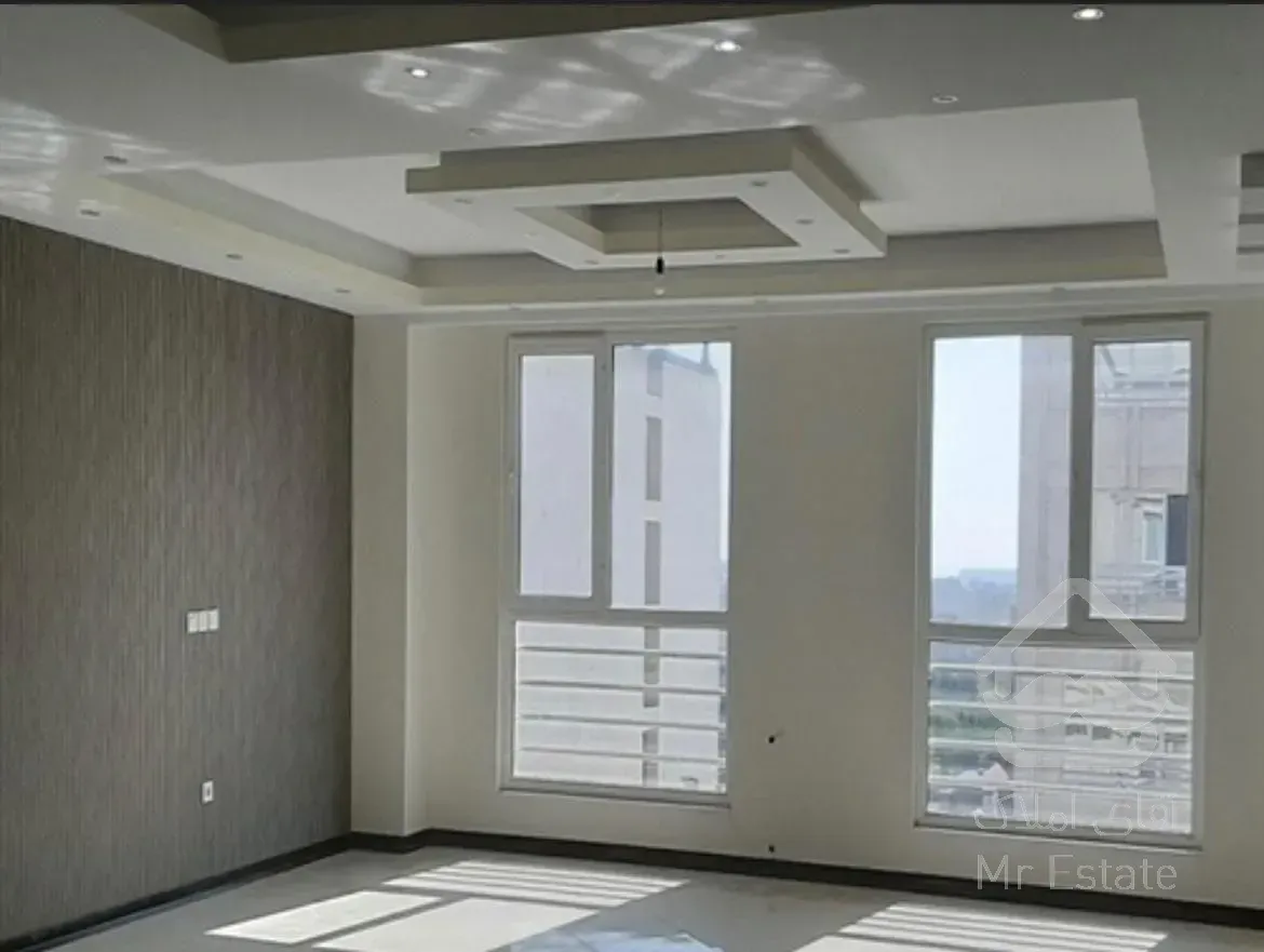 اپارتمان ۸۰ متری ، عاشوری