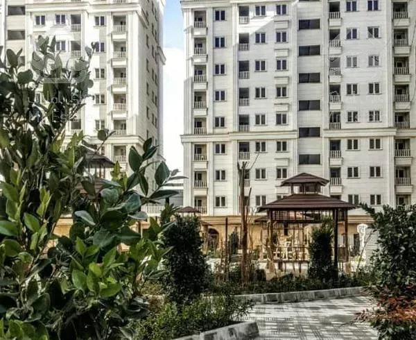 ۸۲متر،۲خواب ،طبقات آخر،برج باغ مجلل بام پونک